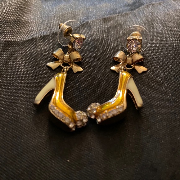 BN Gold Blinged out Pump Earrings - Picture 3 of 3